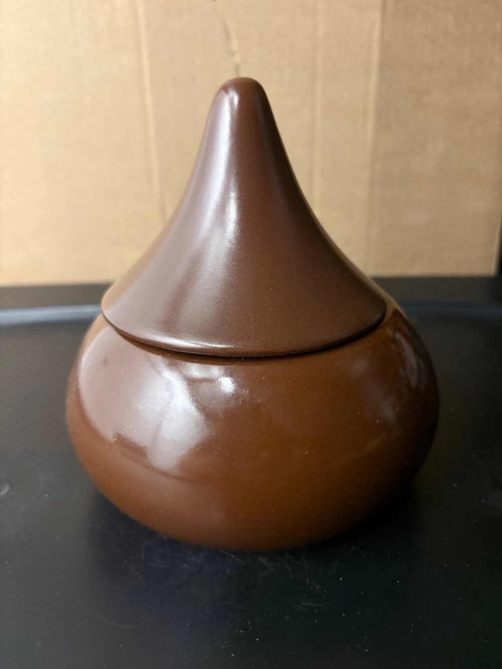 Chocolate Brown Ceramic Hershey Kiss Container 2006 Storage Jar Candy Bowl